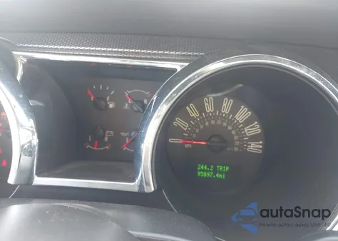 2008 Ford Mustang Gt Deluxe/Gt Premium z USA, uszkodzony, nr VIN 1ZVHT85H885181495